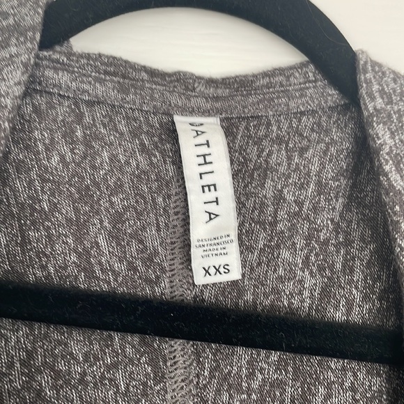 Athleta super soft wrap. Like new.  Size XXS - Picture 2 of 5
